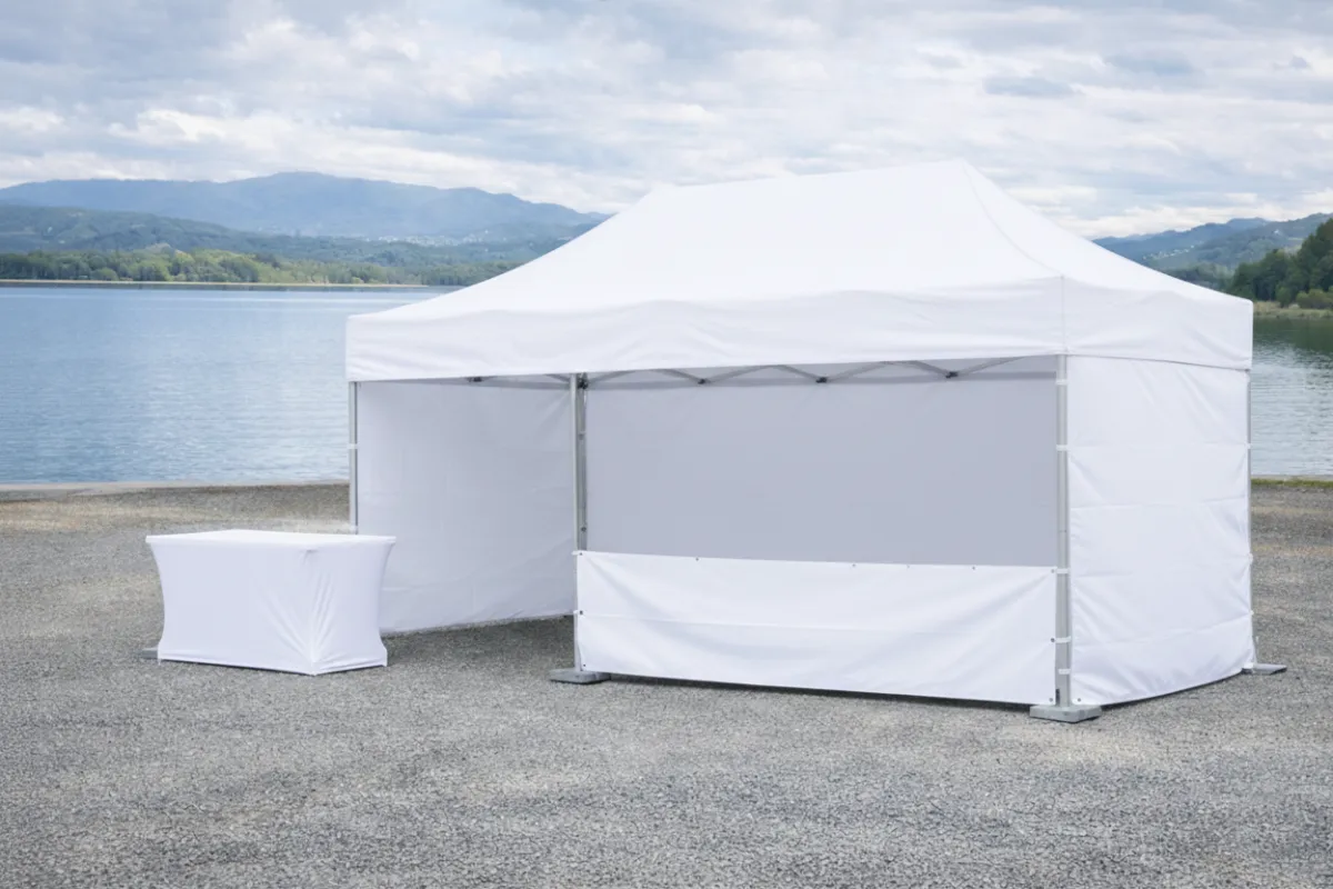 Flohmarkt-Stand mit Zelt: welche Größe, welche Ausstattung?
